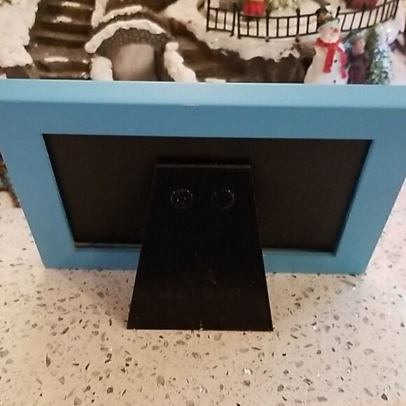 GIGGLE BLUE FRAME!!!   - Picture 2 of 5